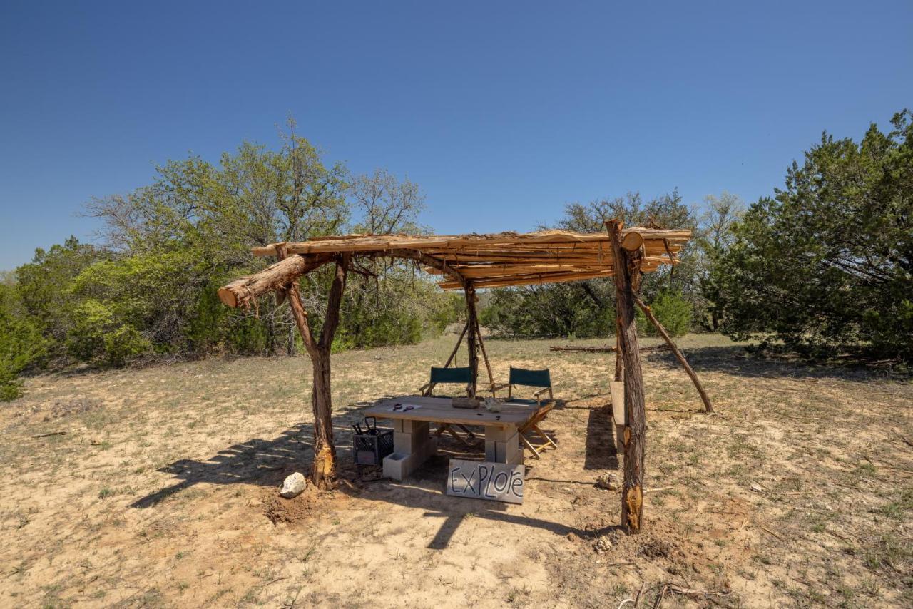 Stay On A 350-Acre Cattle Ranch! Brazos River! Tubing! Petting Zoo! Weatherford Exterior photo